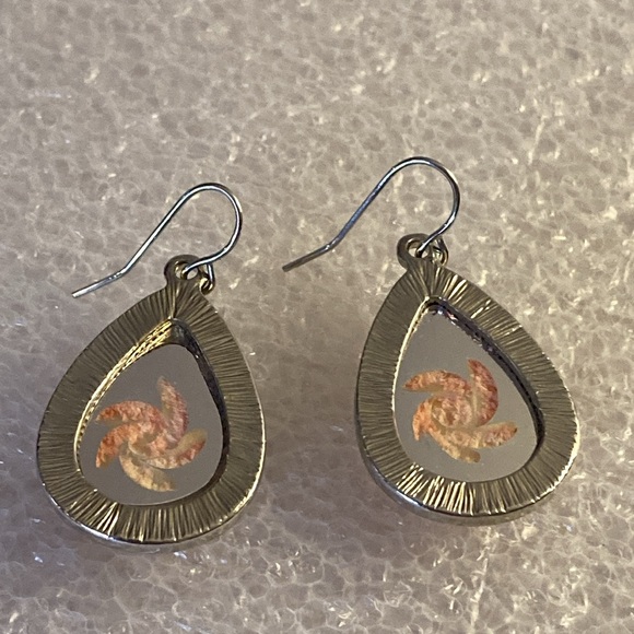 NWOT - Ricki’s Silvertone Pear Shaped Citrine Pinwheel Crystal Pierced Earrings - Picture 2 of 11